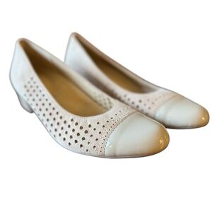 Ara Cream Patent Leather Suede Shoes 1 inch block heel Sz US 9, UK 7 see pics